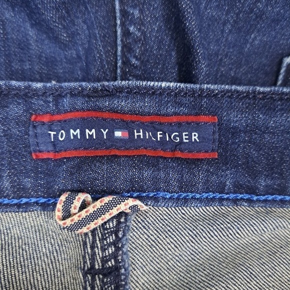 Tommy Hilfiger Dark wash jean size 10R Classic Boot - Picture 3 of 4